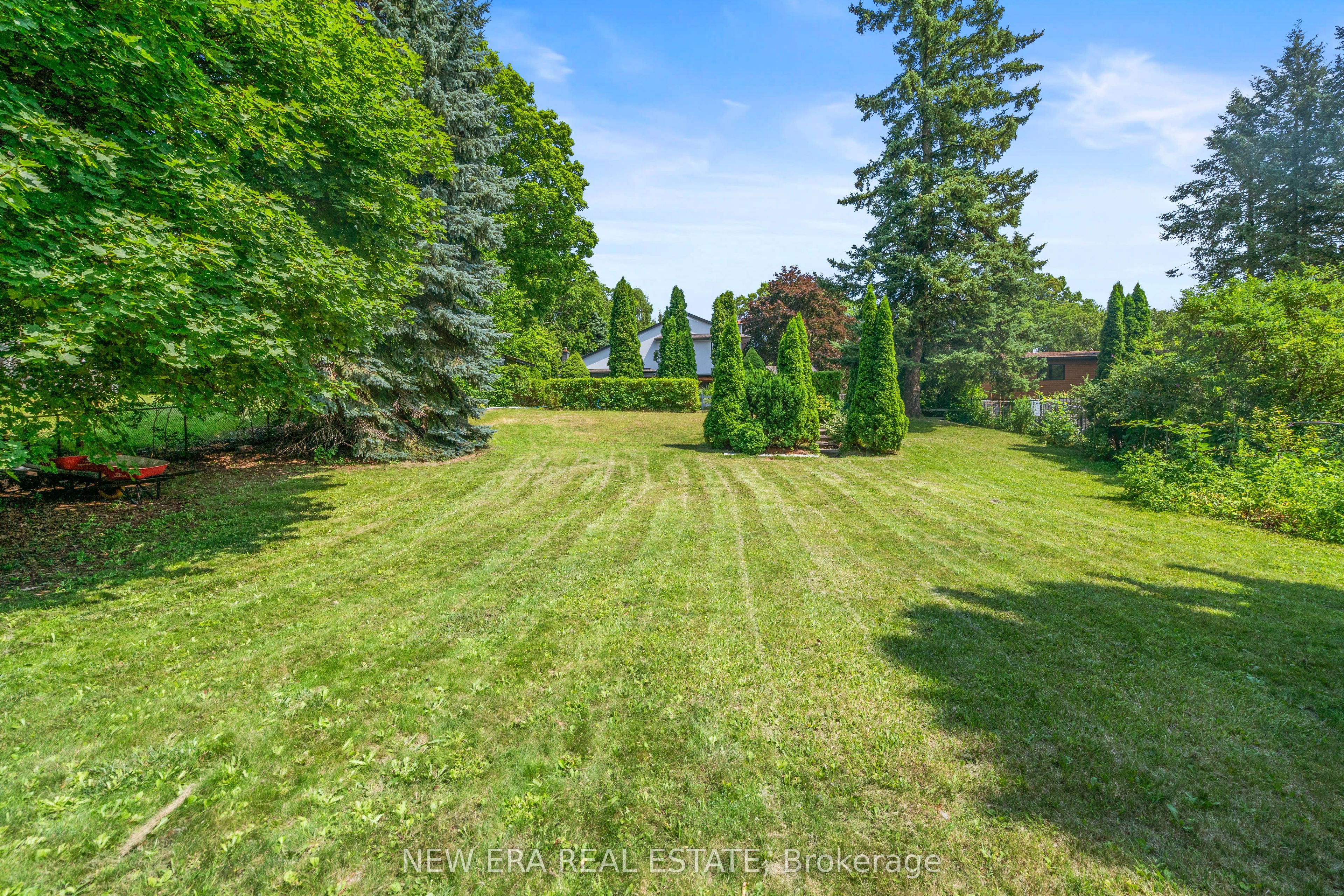 261 Pinetree Way