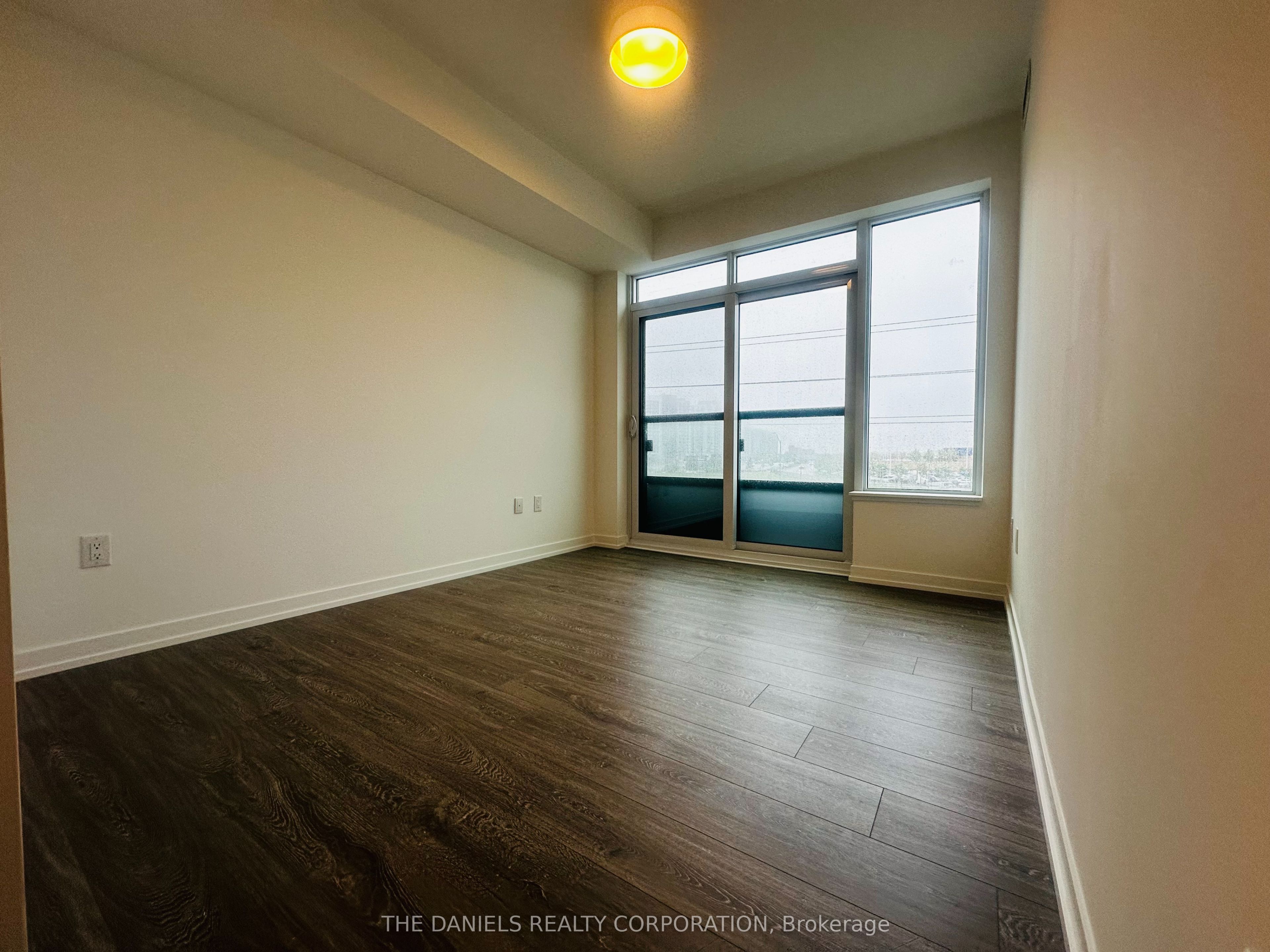 2485 Eglinton Avenue W 503