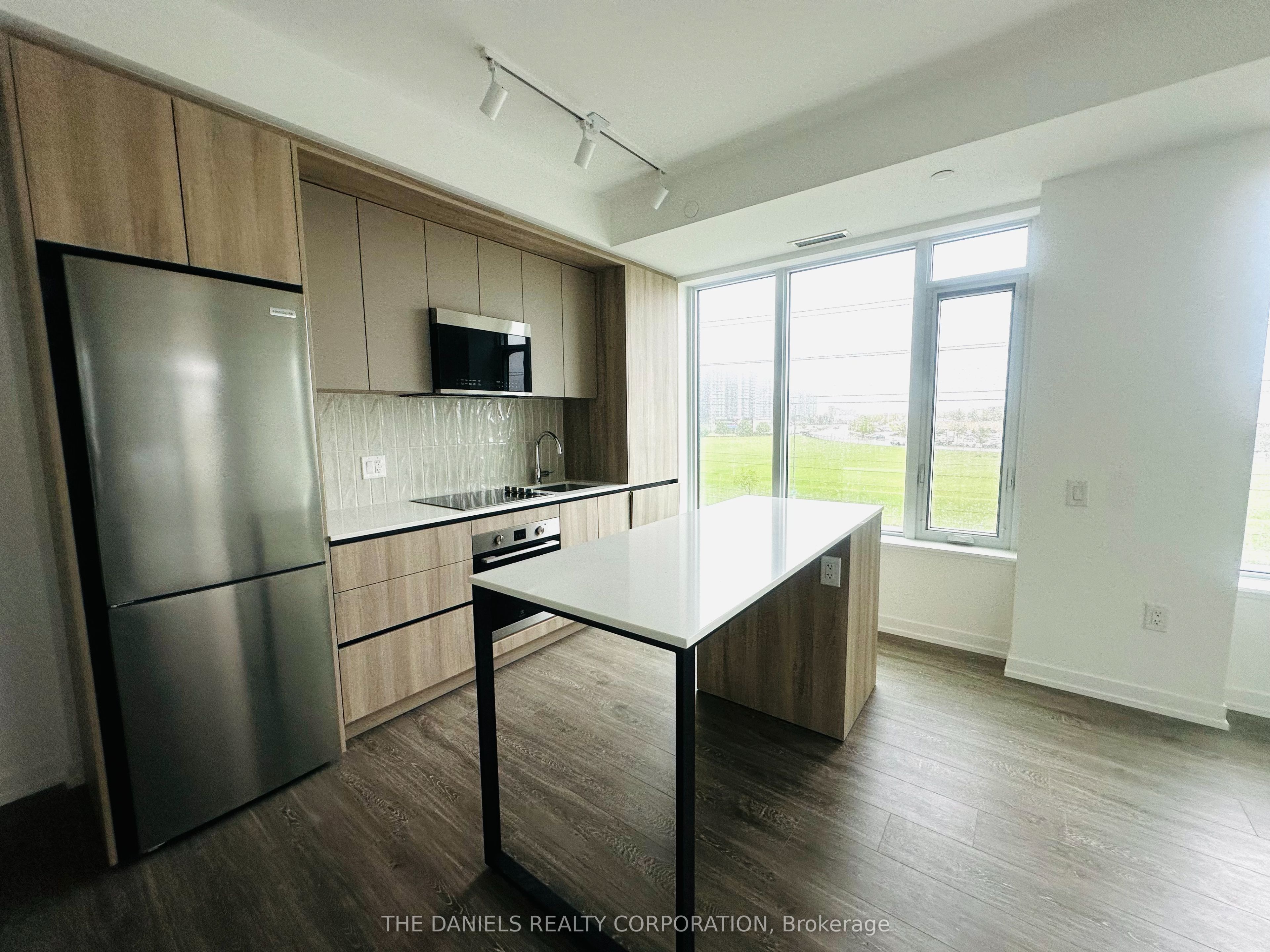 2485 Eglinton Avenue W 503