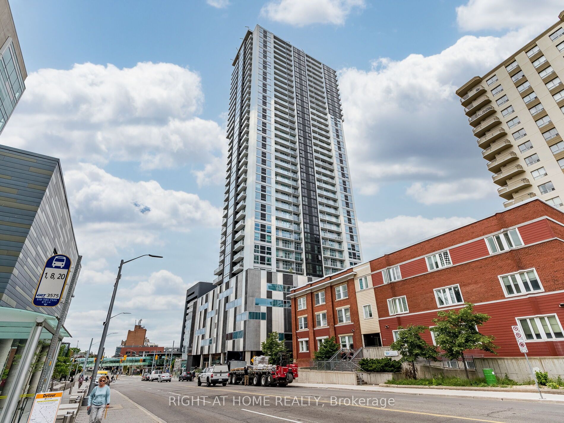 60 Frederick Street 1409