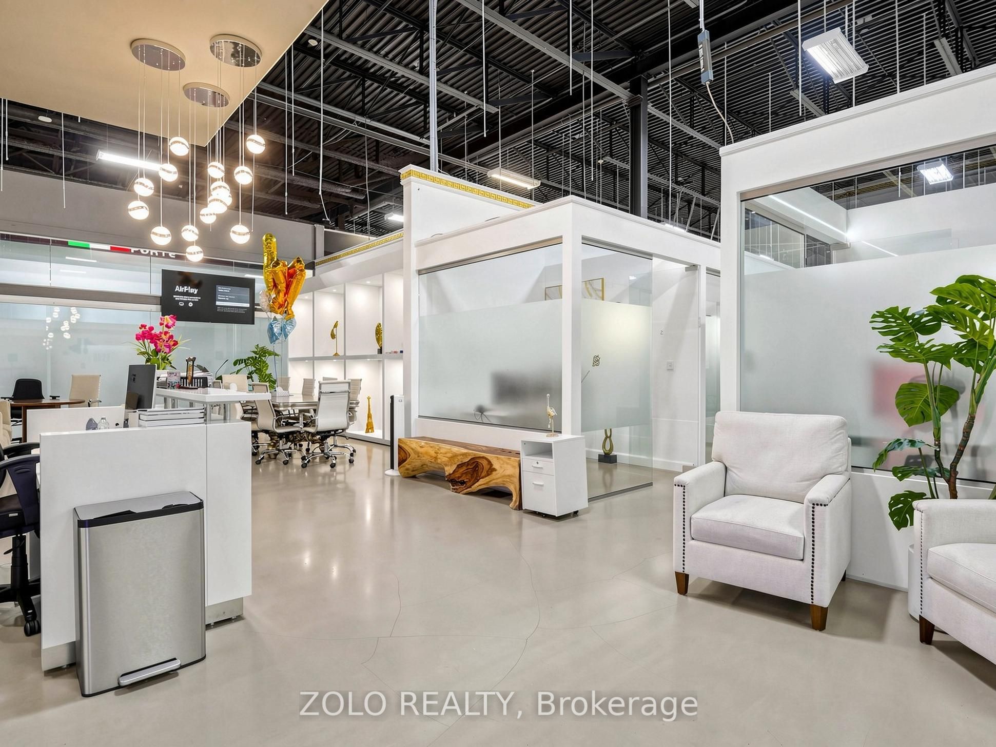 7250 Keele Street A-Buzz Business