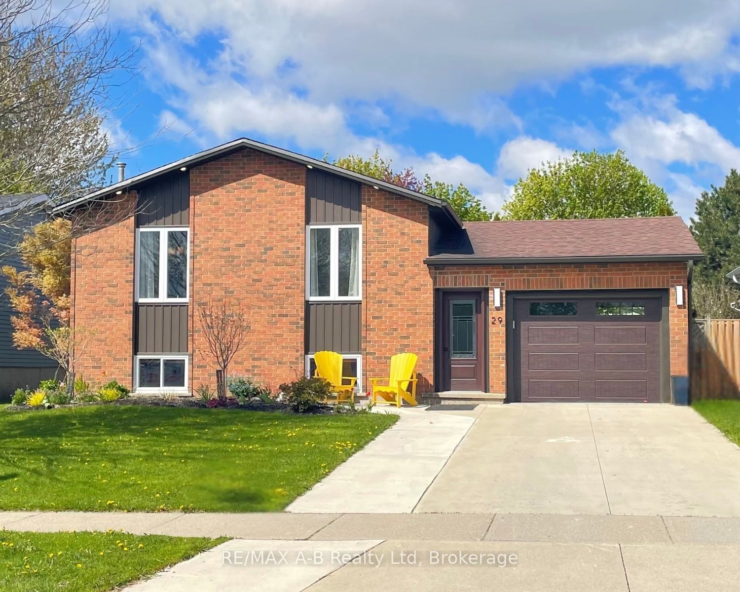 29 Dunsford Crescent