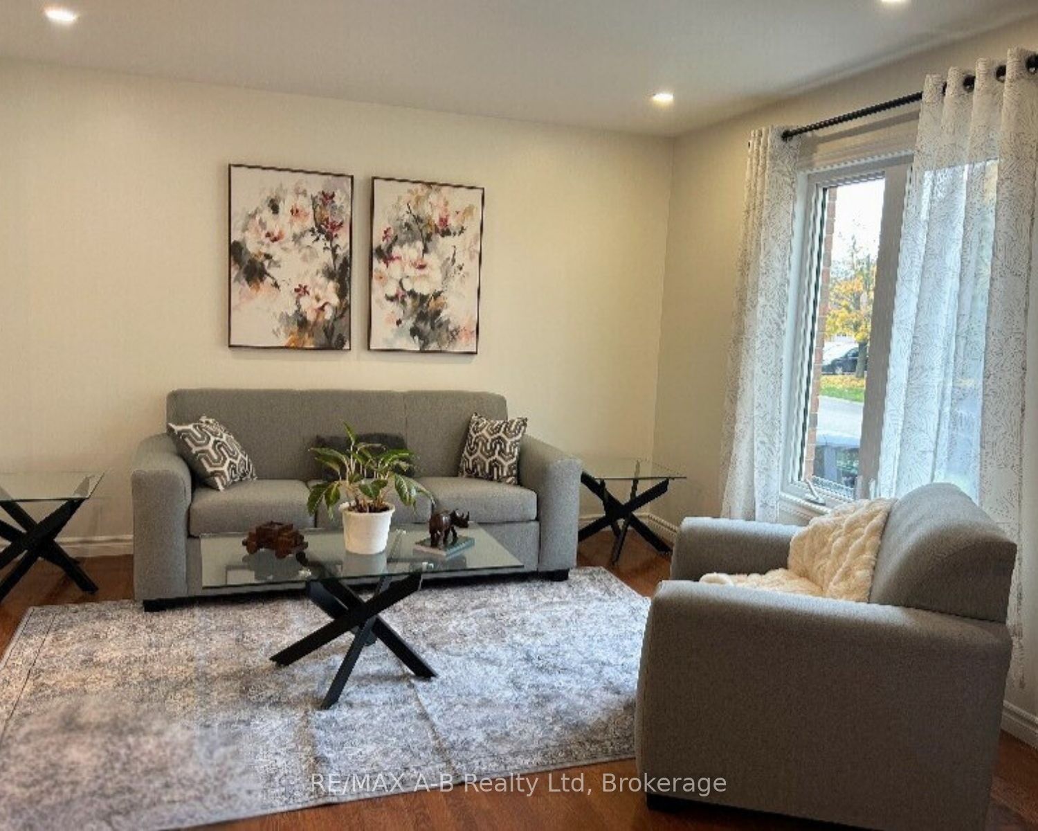 29 Dunsford Crescent