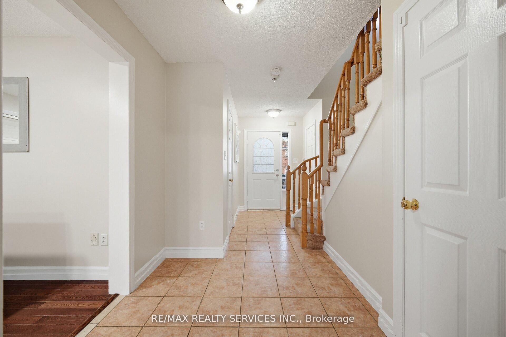 47 Twin Pines Crescent