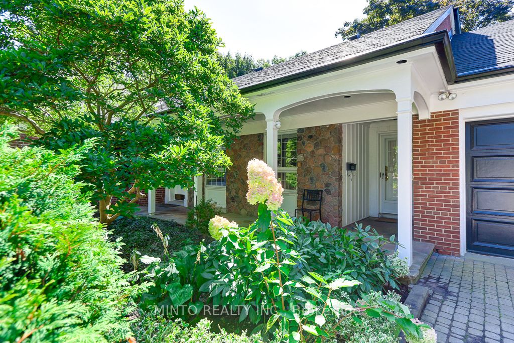 35 Bayview Ridge