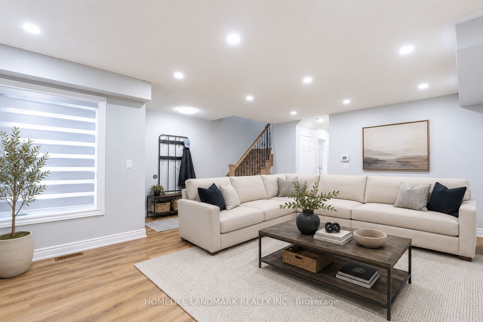 1192 Prestonwood Crescent