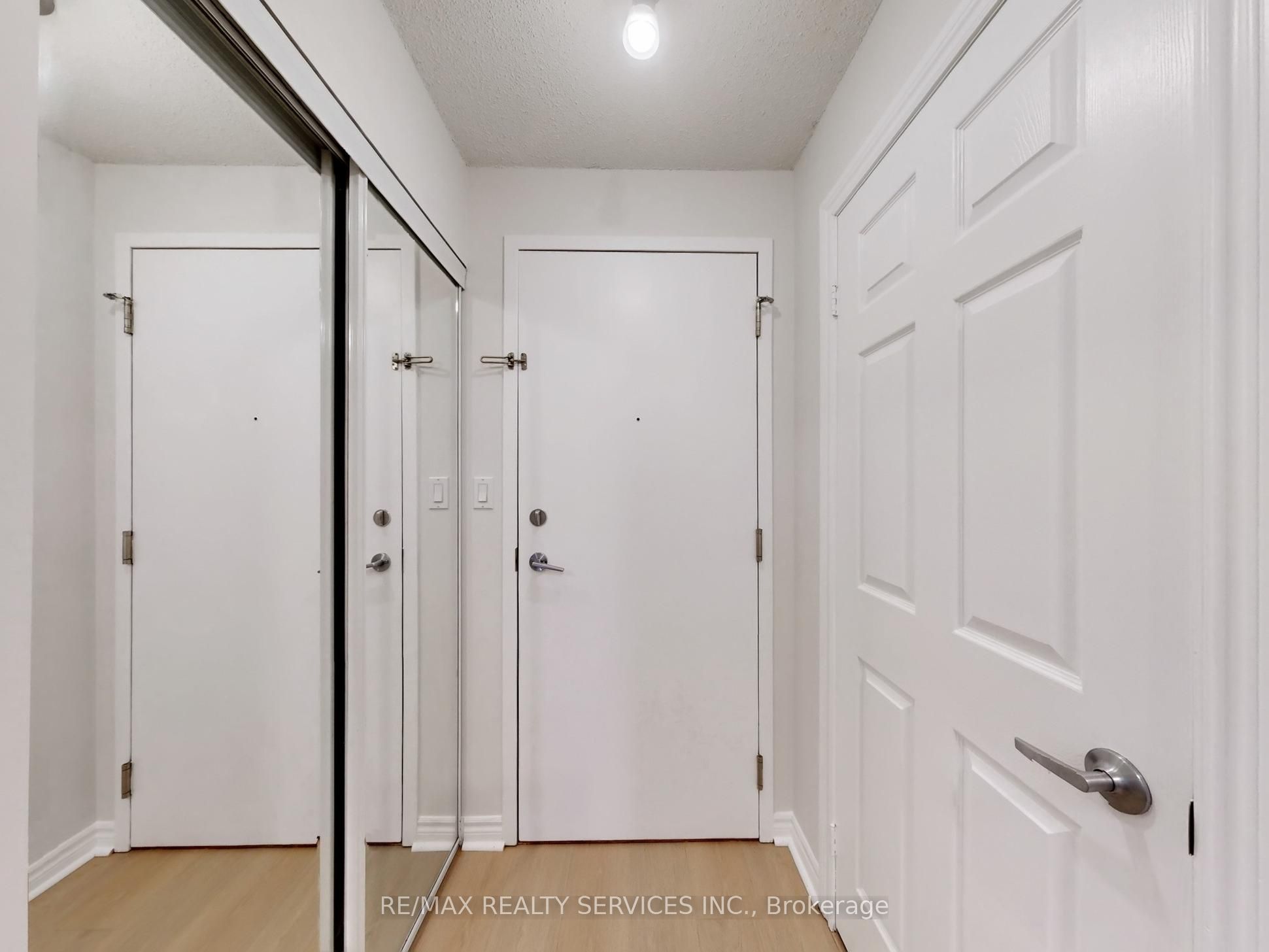 3880 Duke Of York Boulevard 504