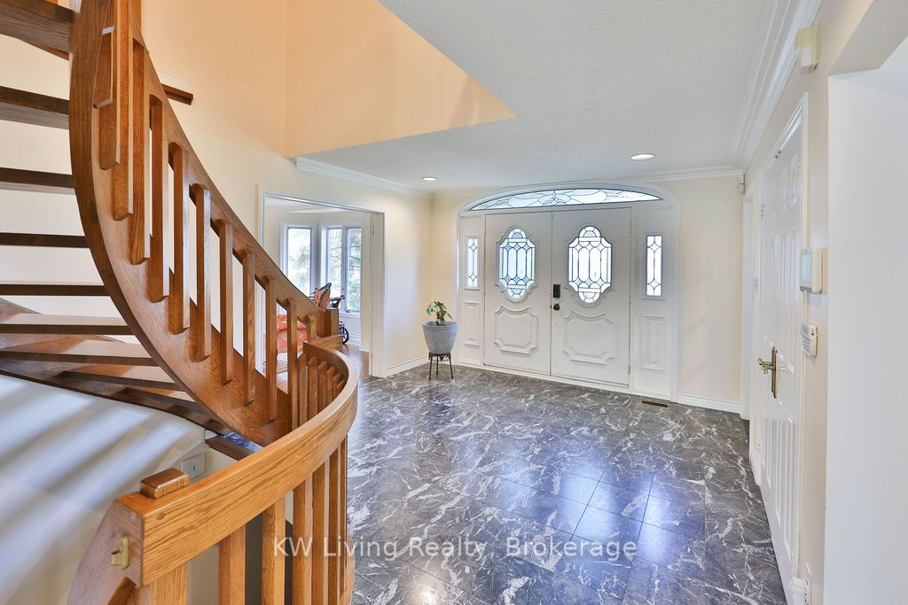 1070 Geran Crescent