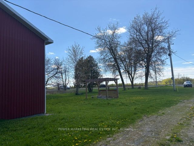 955 ST GUILLAUME Road