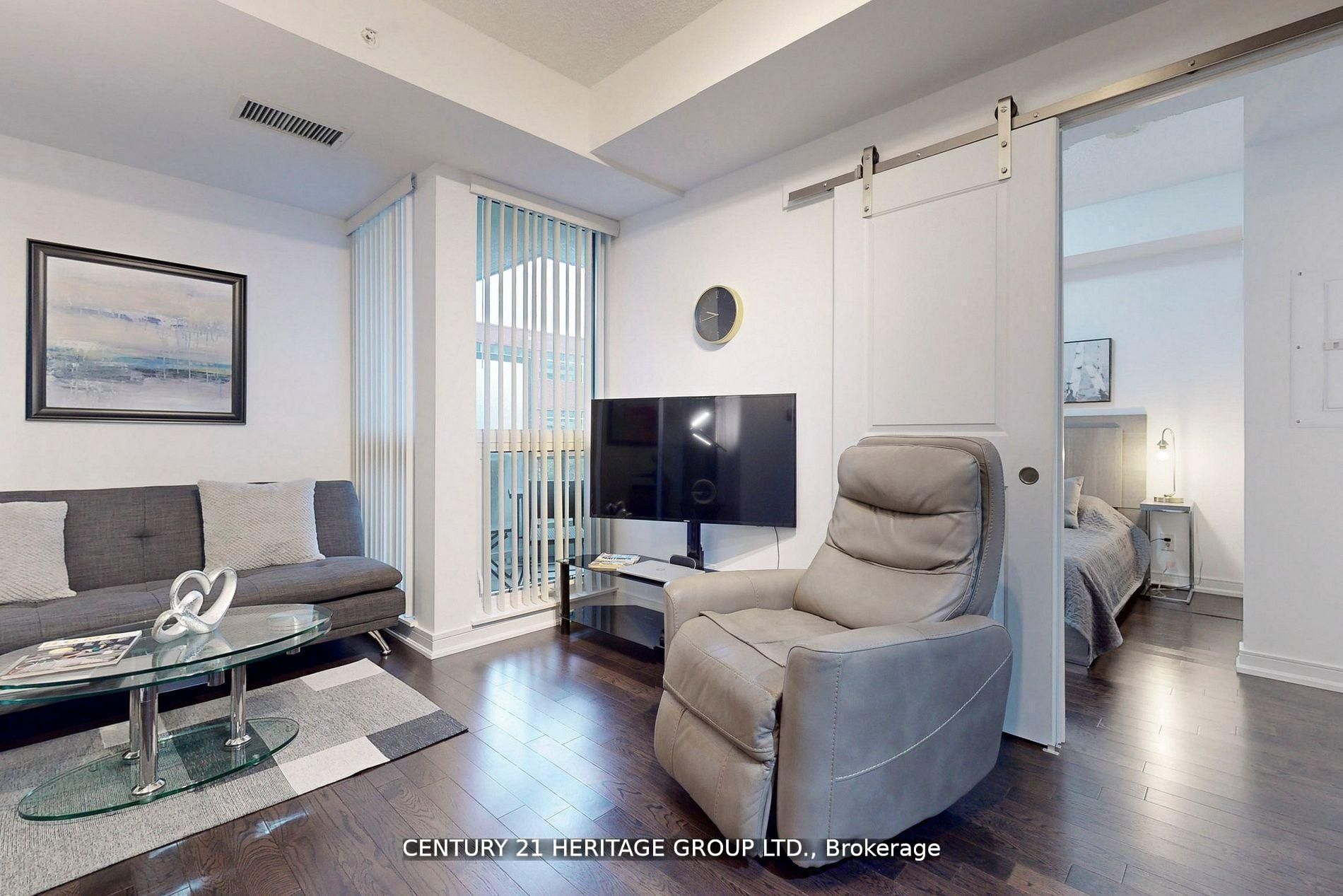 9201 Yonge Street 319