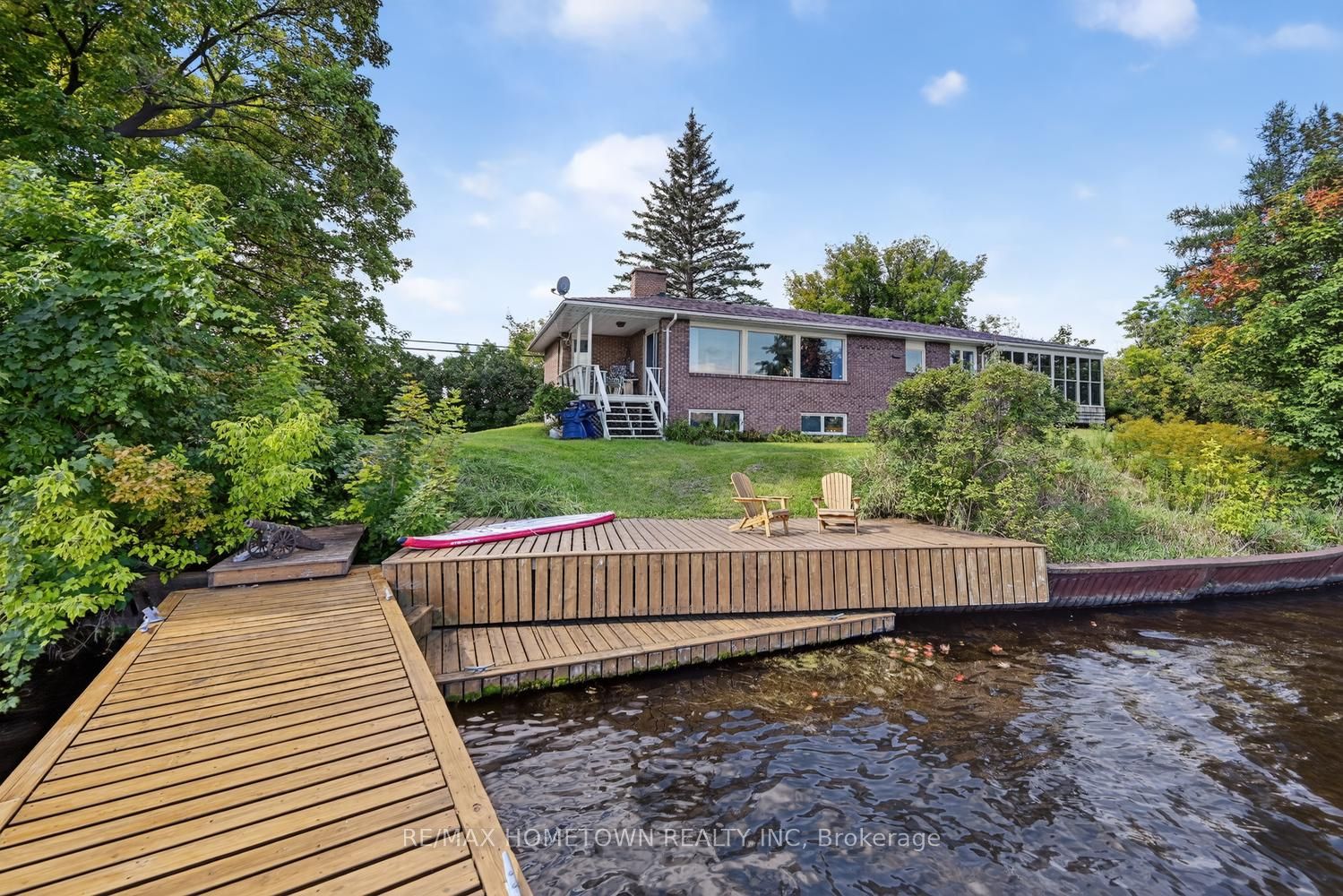 5873 Rideau Valley Drive N