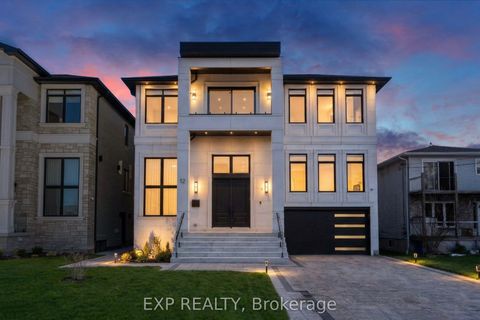 12 Canal Street Georgina ON L4P 1K5