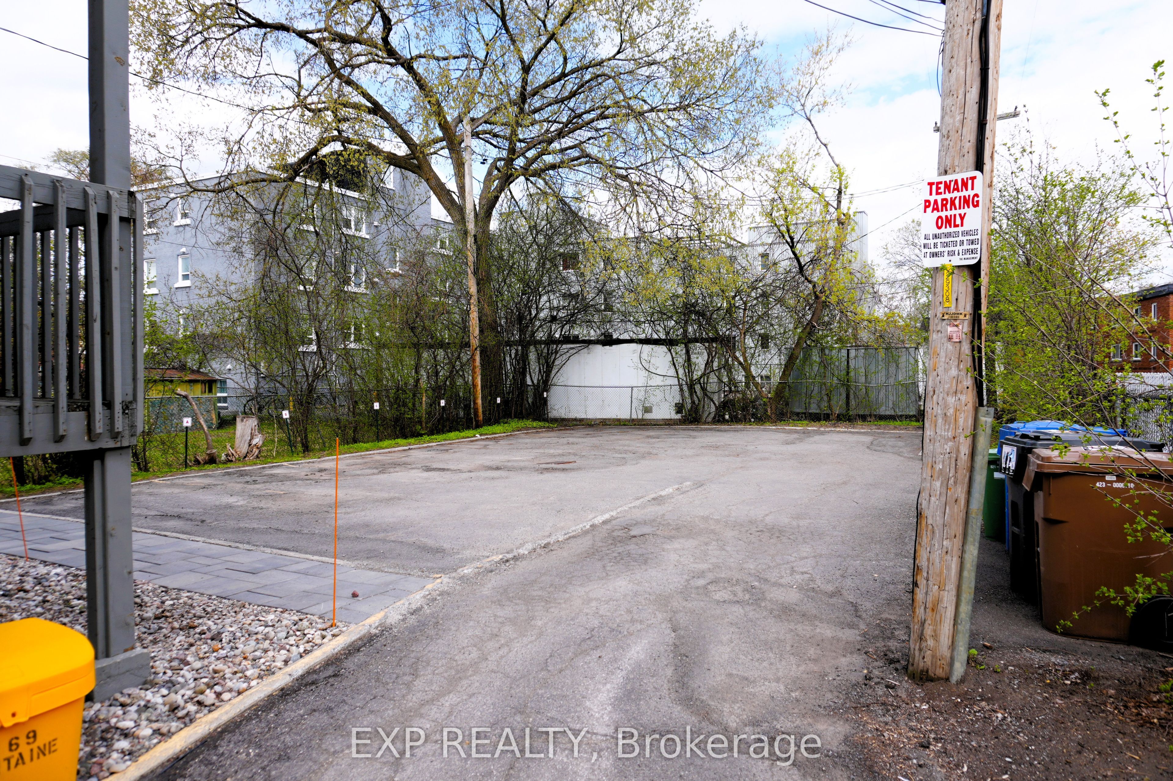 369 Lafontaine Avenue
