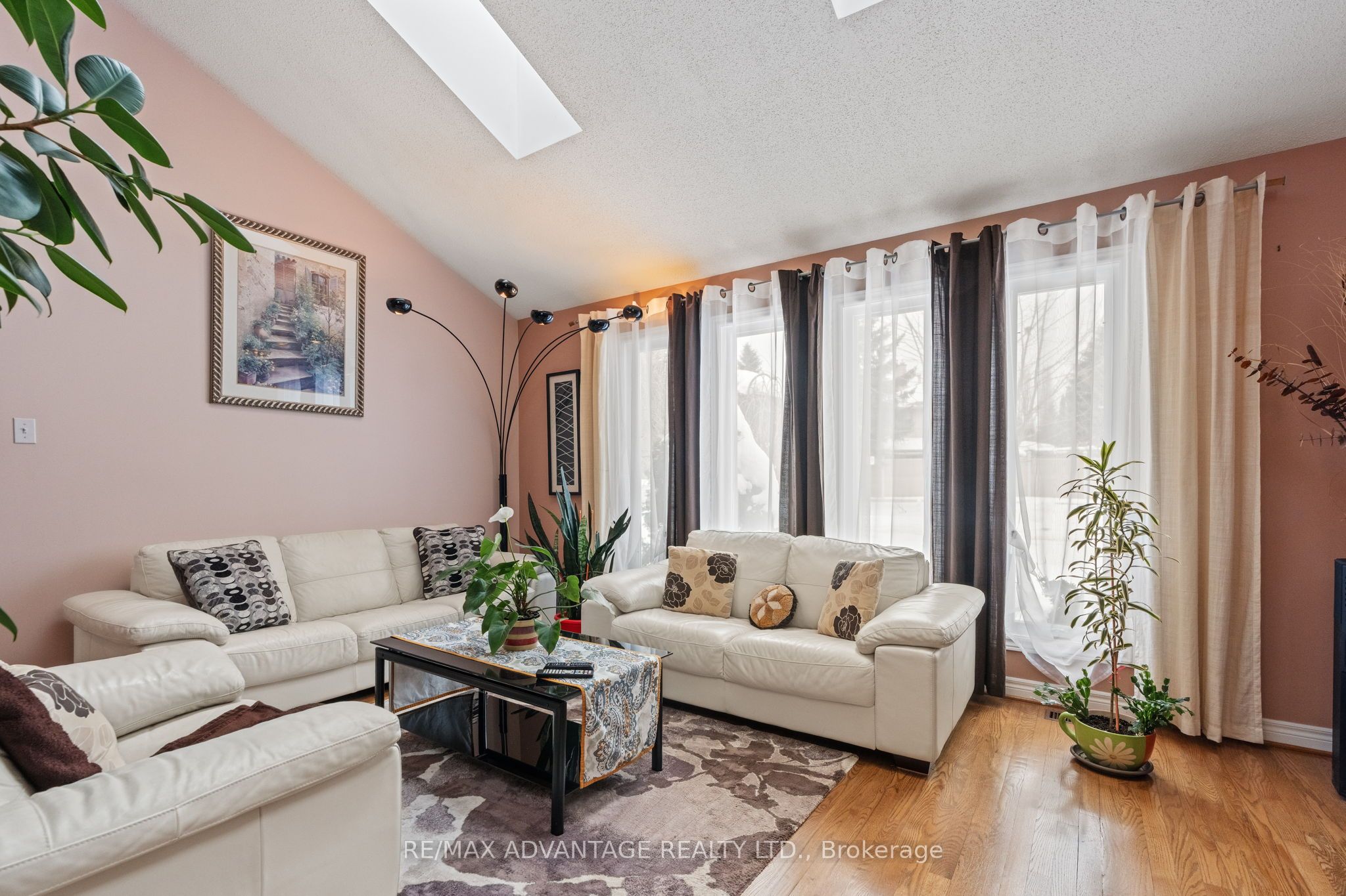 122 Barrydale Crescent