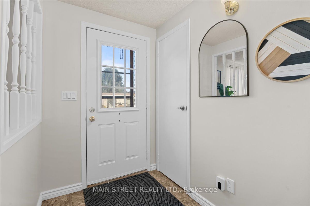2 Pineridge Crescent