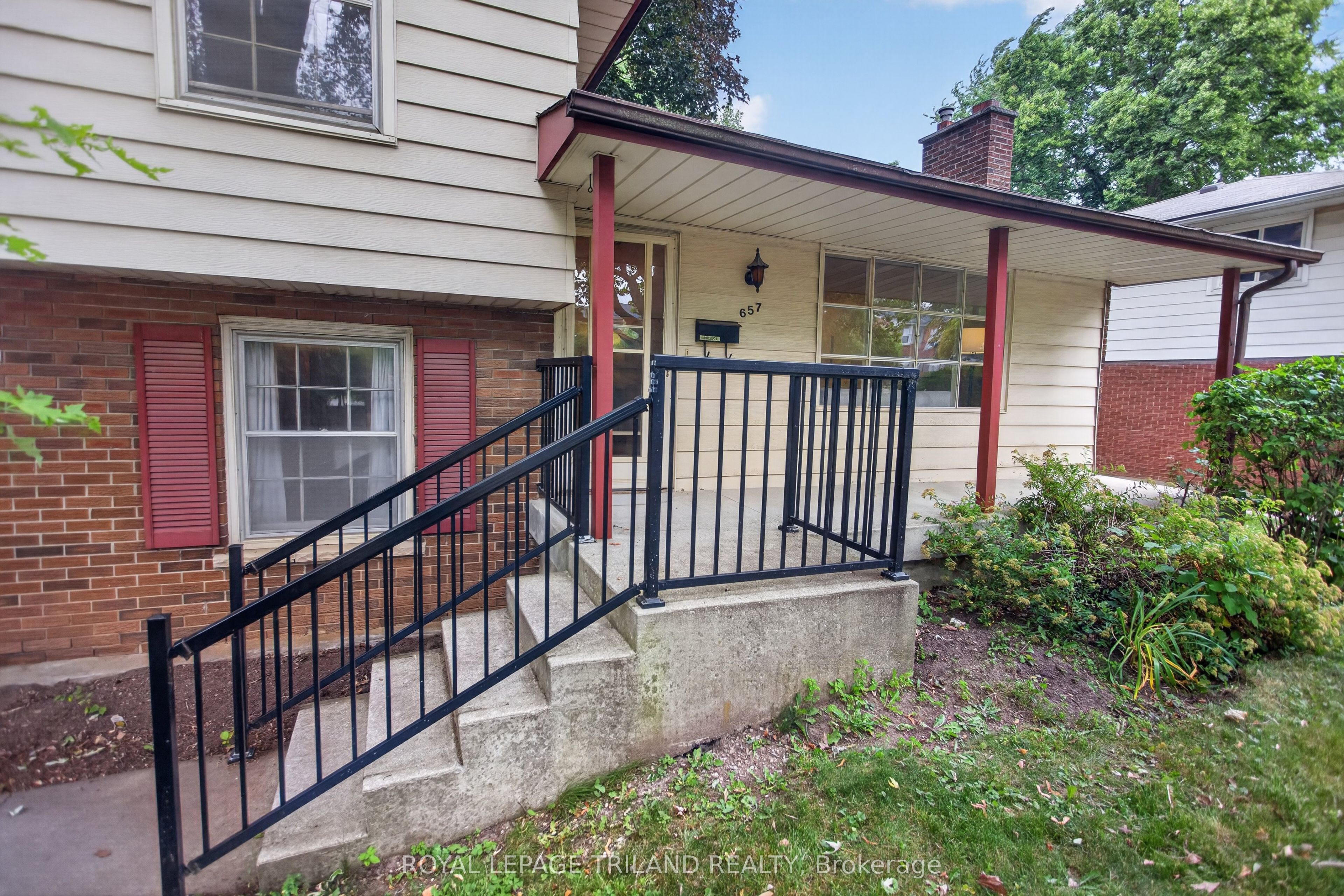 657 Viscount Road