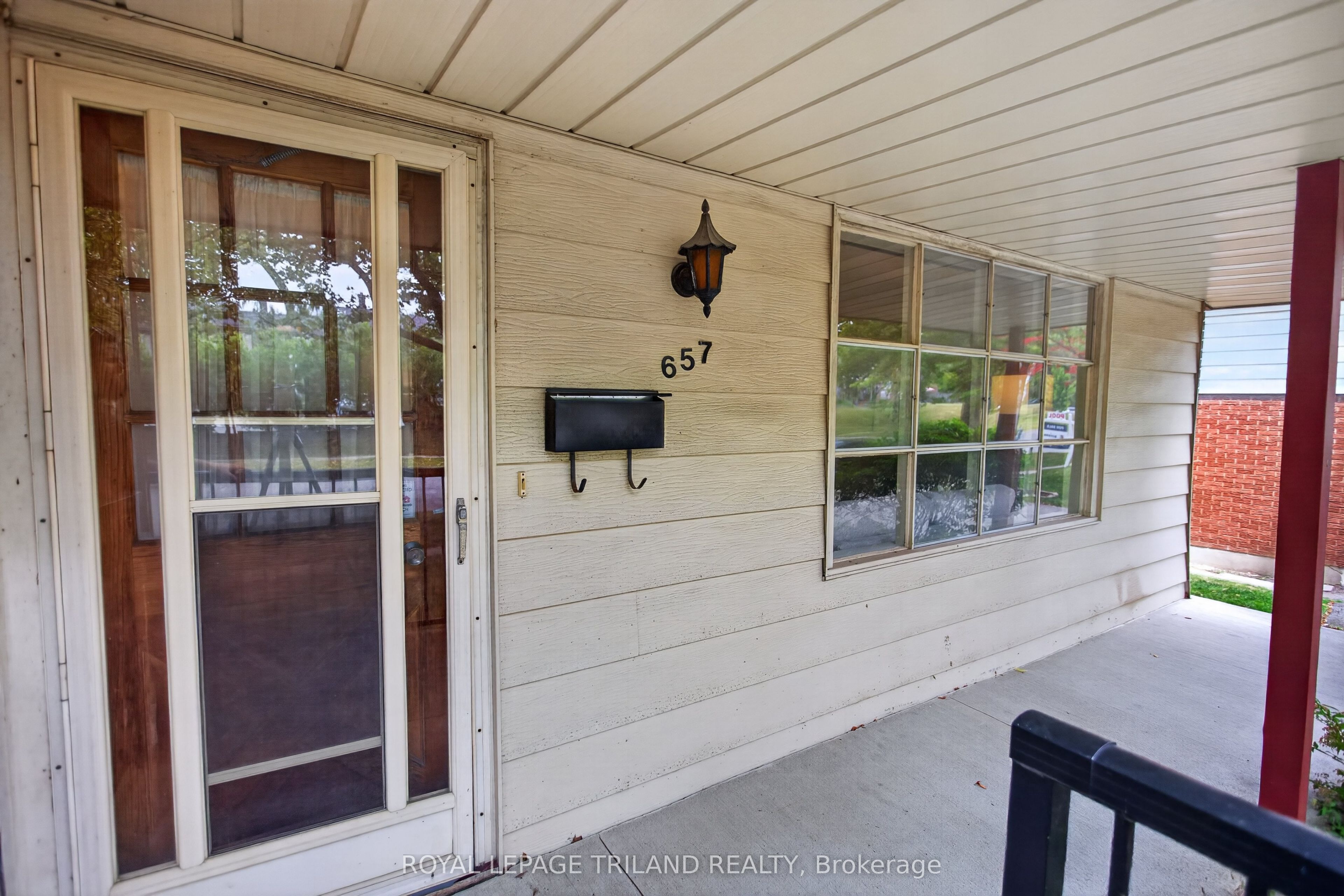 657 Viscount Road