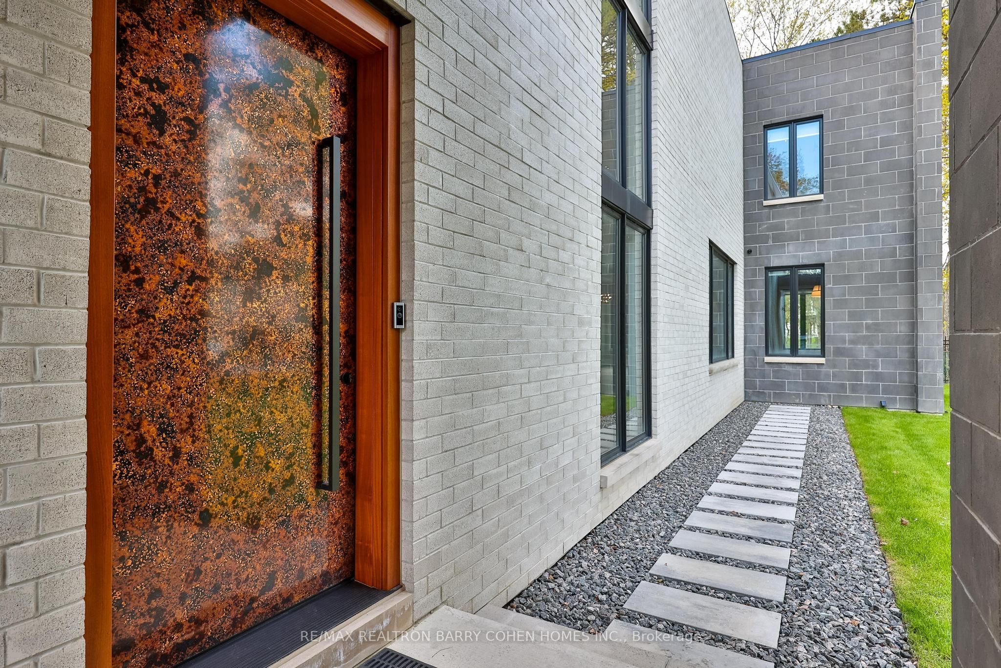 4 Sunflower Court