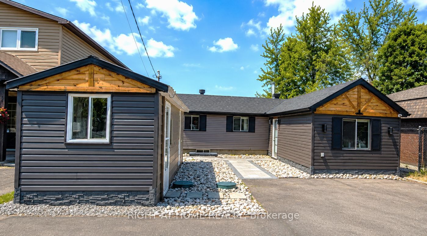 3858 Rideau River Road