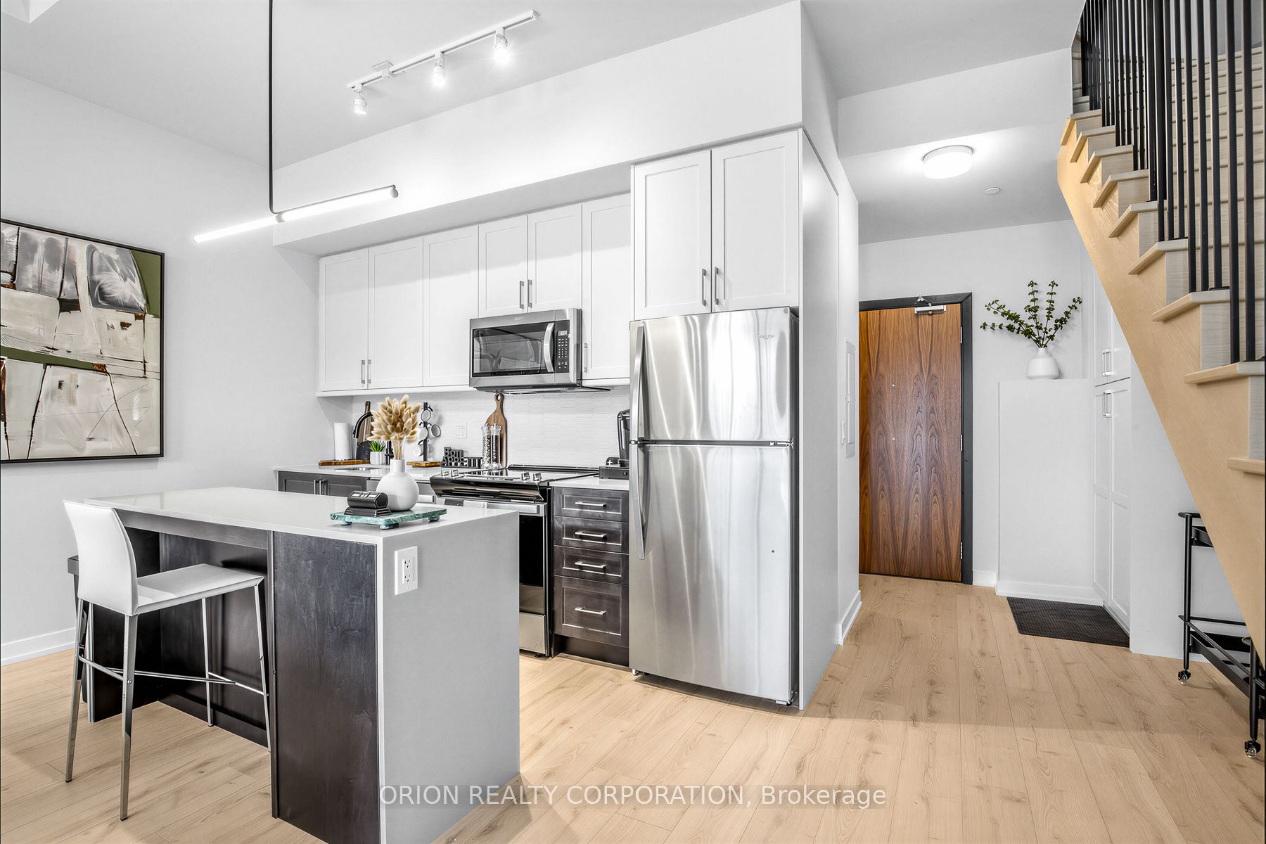 201 Brock Street S 108