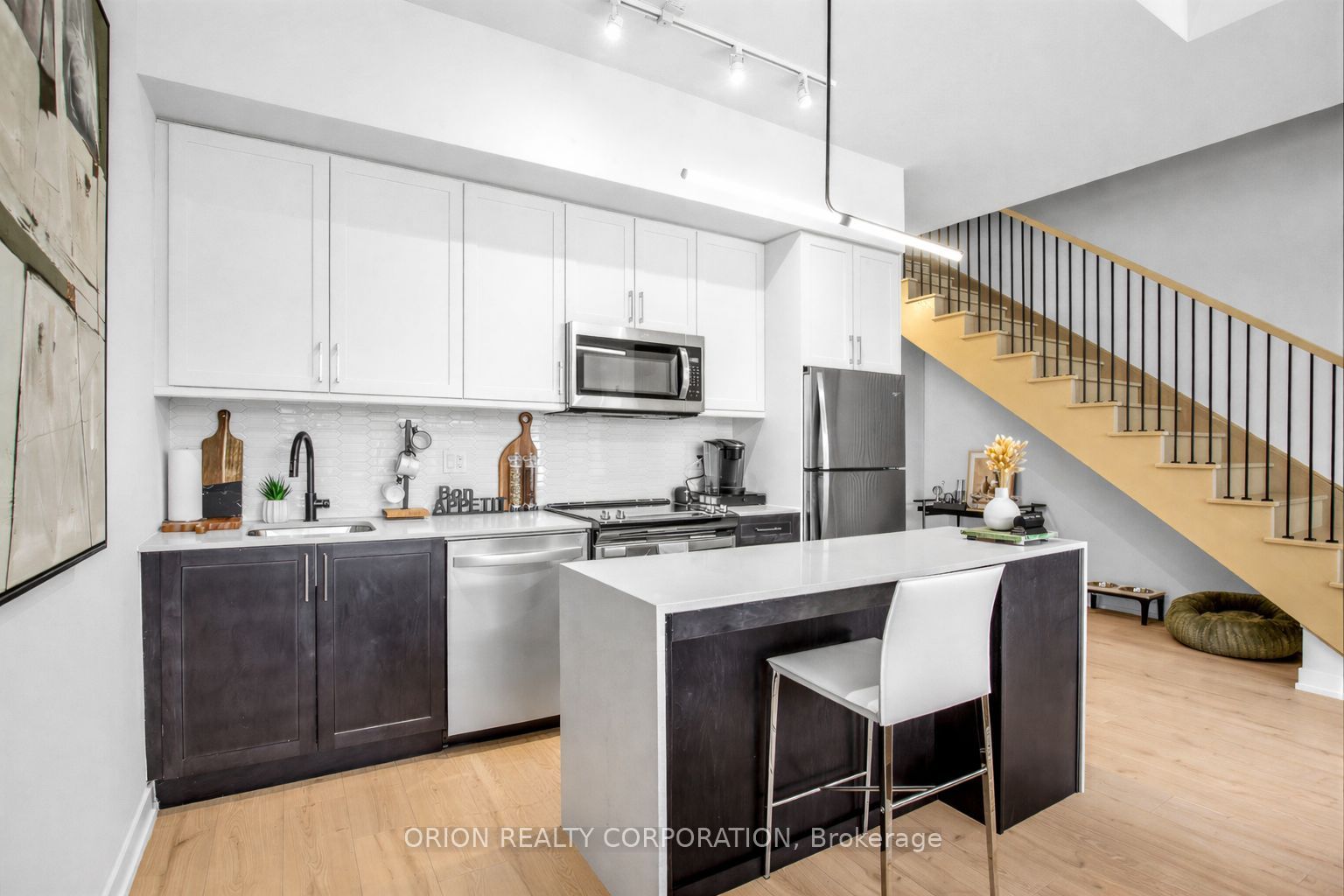 201 Brock Street S 108