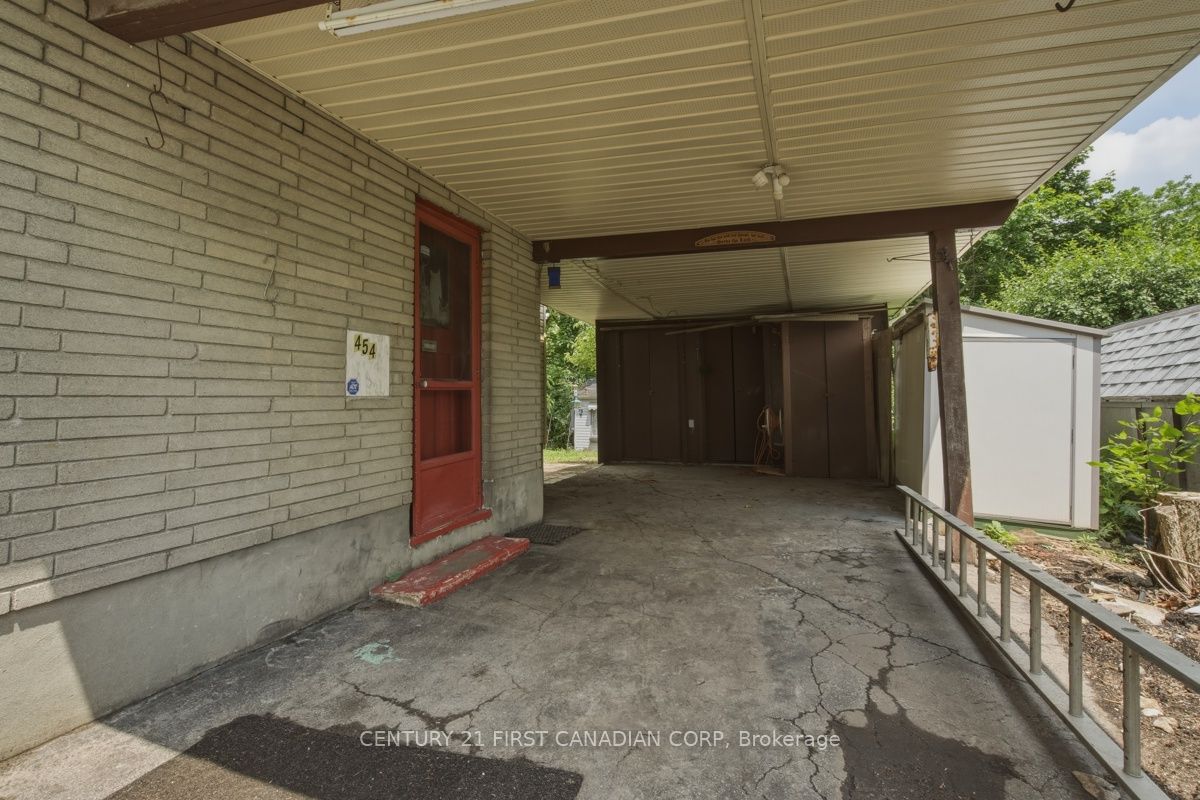 454 Beachwood Avenue