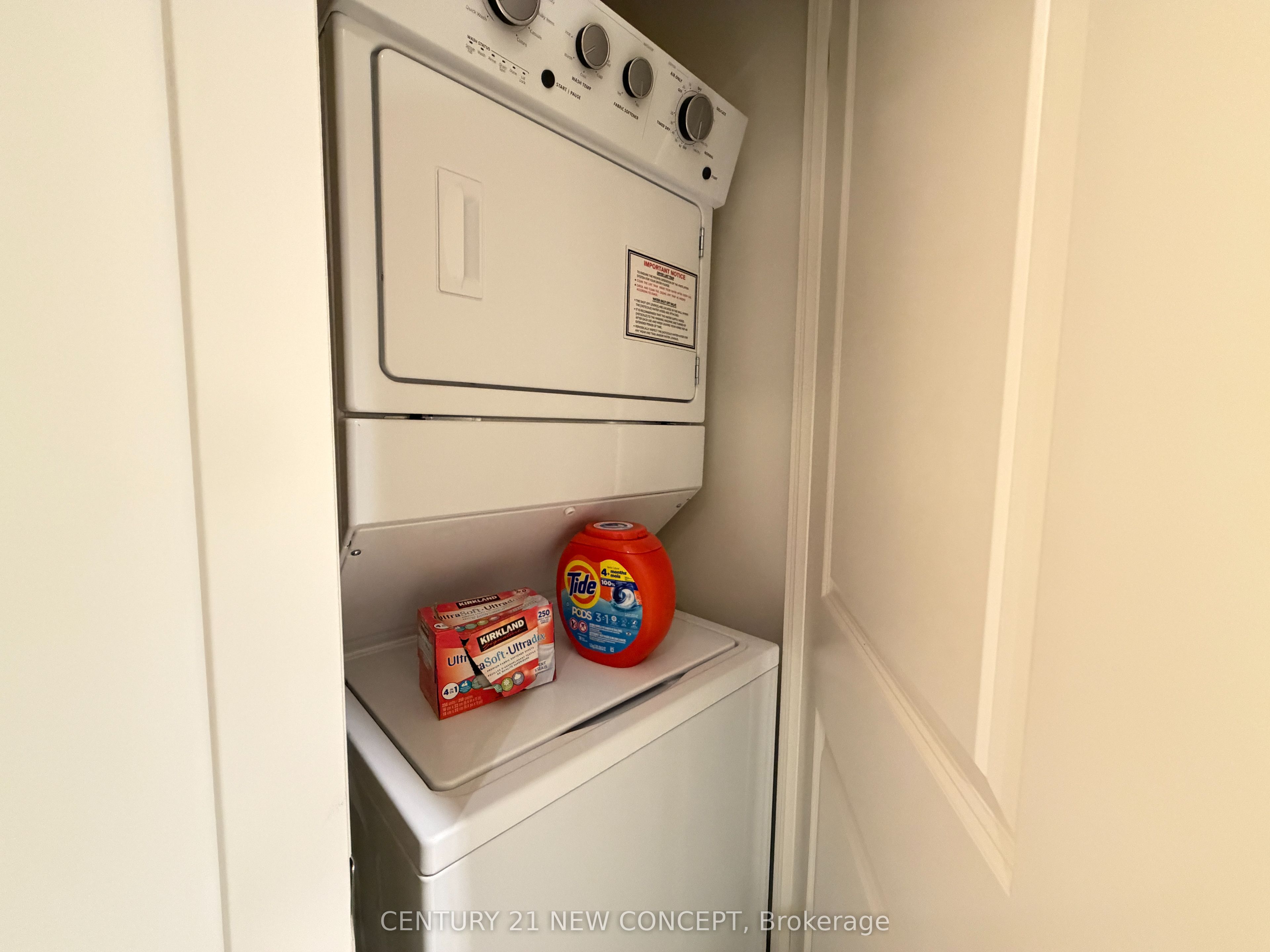 4955 Yonge Street 916