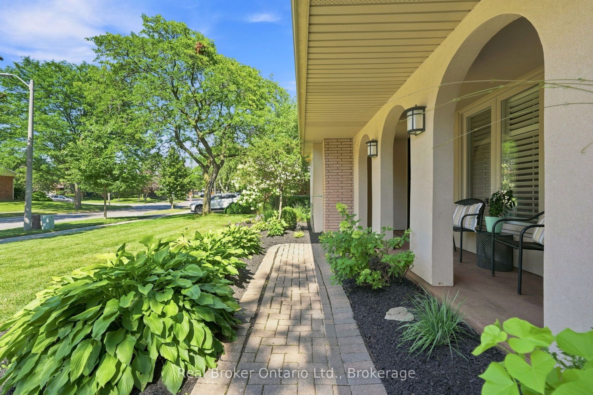 2086 Cavendish Drive