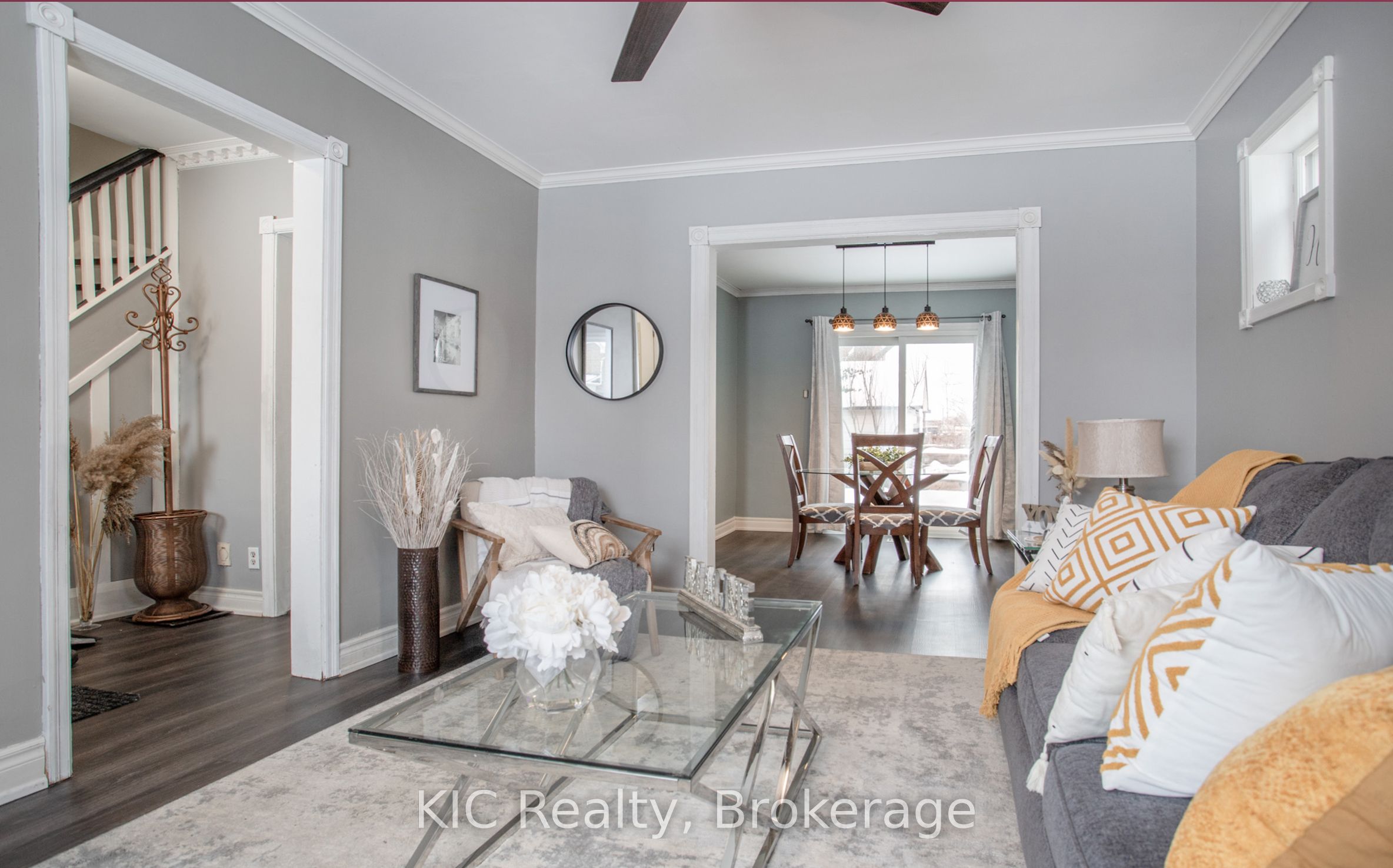 200 Oshawa Boulevard N
