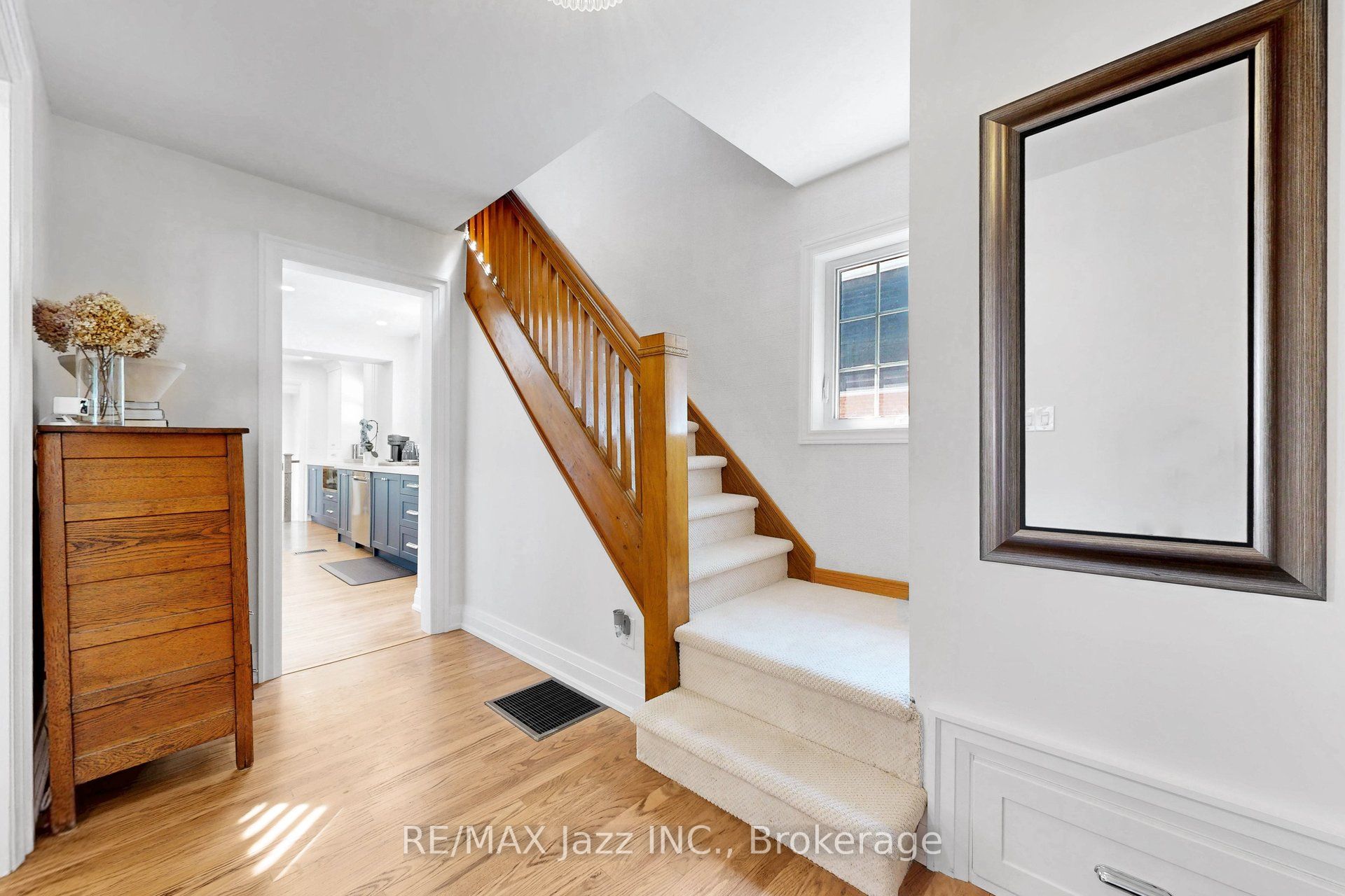 559 Masson Street