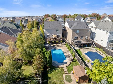 1586 Docking Court Oshawa ON L1K 0H3