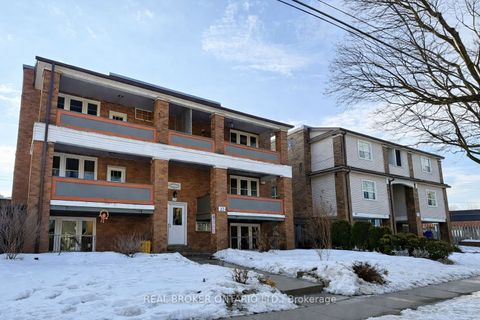 17 Louisa Street Kitchener ON N2H 5L7