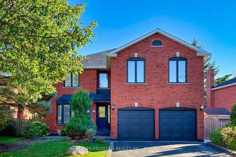 246 Jelley Avenue Newmarket ON L3X 1S6