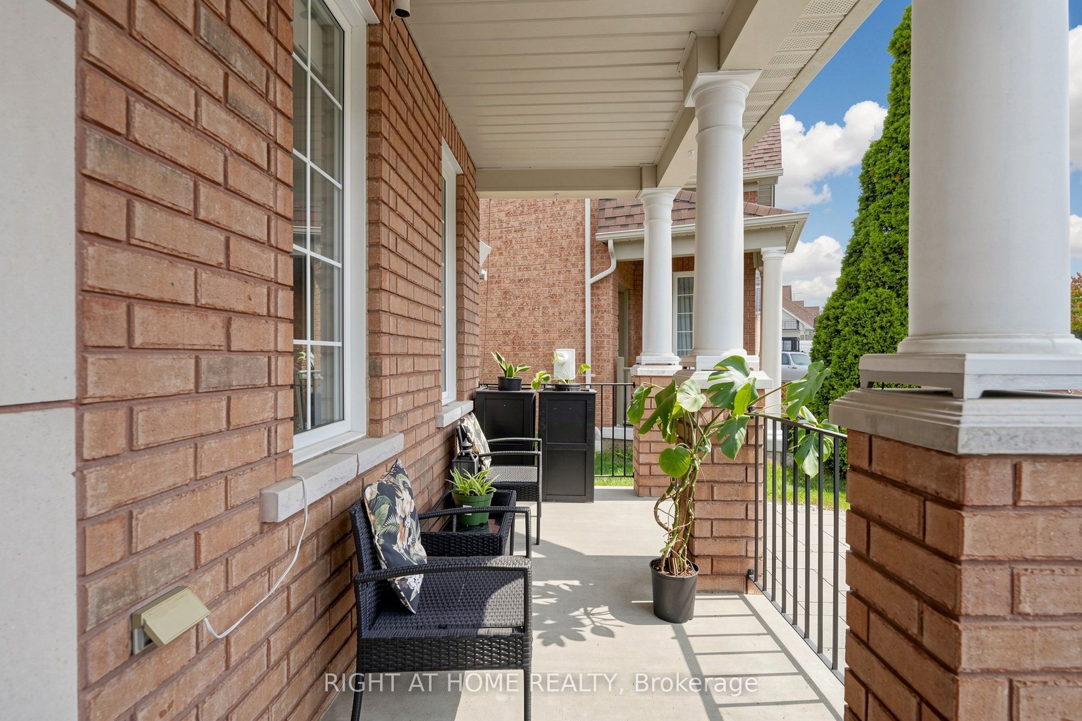 14 Grainger Crescent