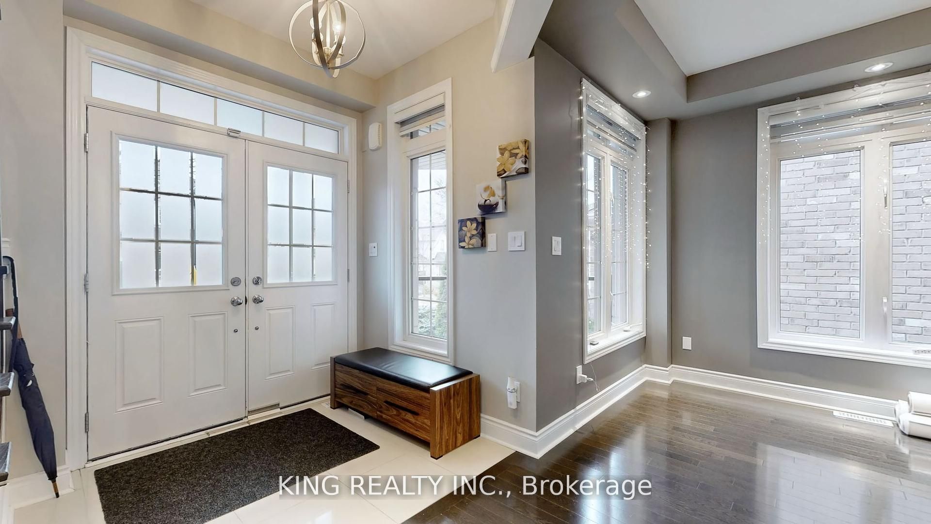 939 Goring Circle