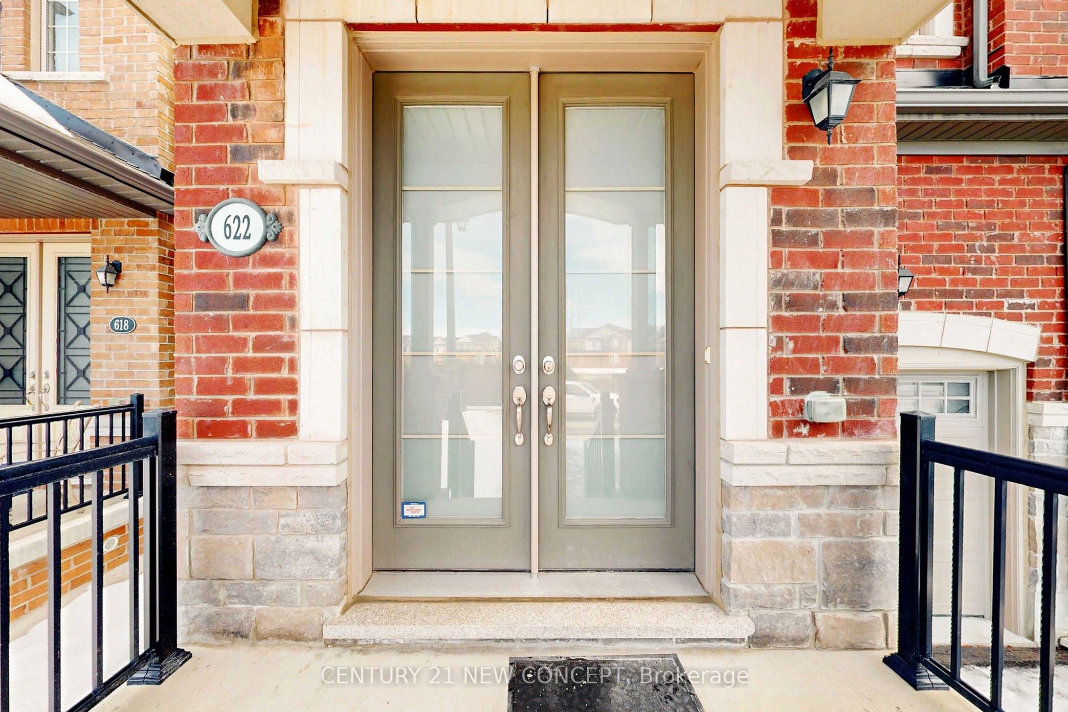 622 Sweetwater Crescent