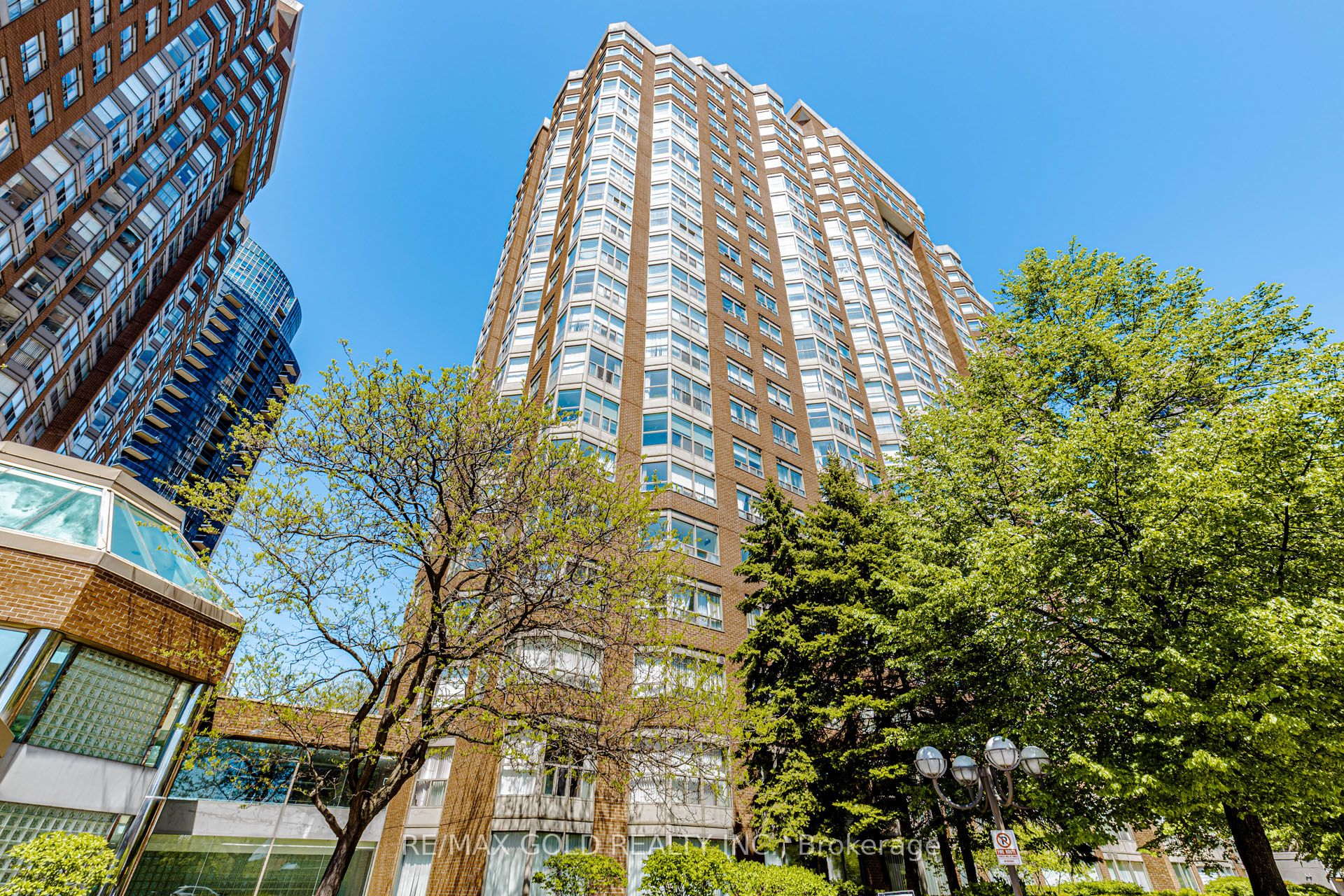 325 Webb Drive PH 201