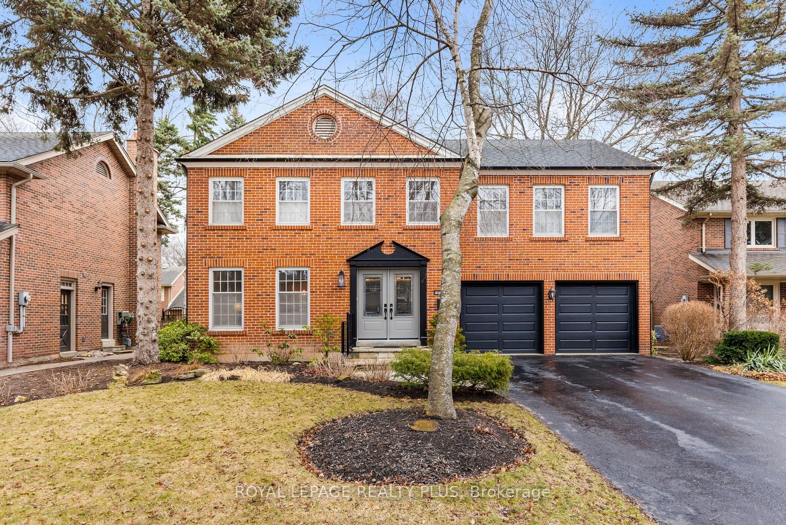 1852 Sherwood Forrest Circle