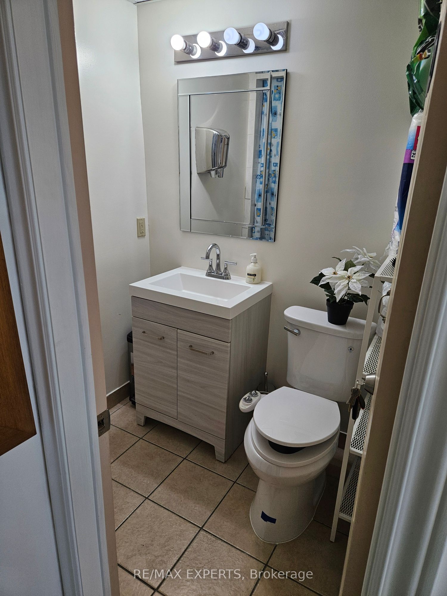 1270 Finch Avenue W 2