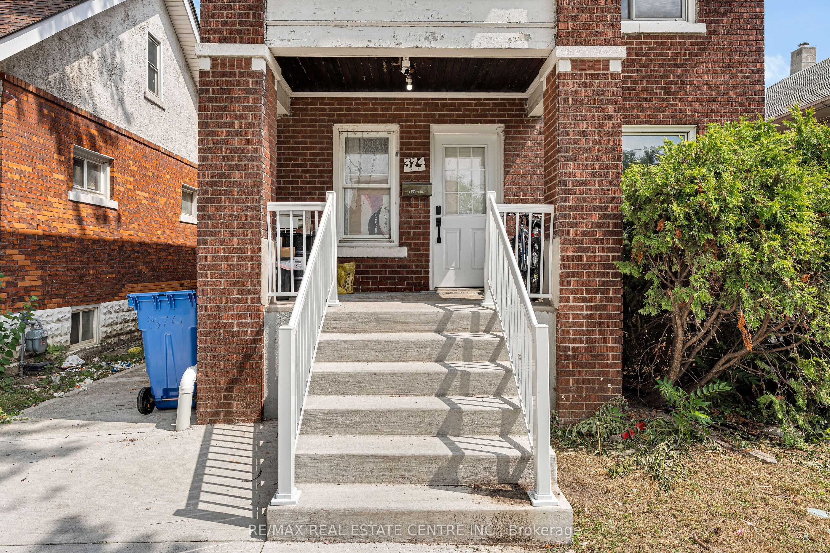374 Josephine Avenue