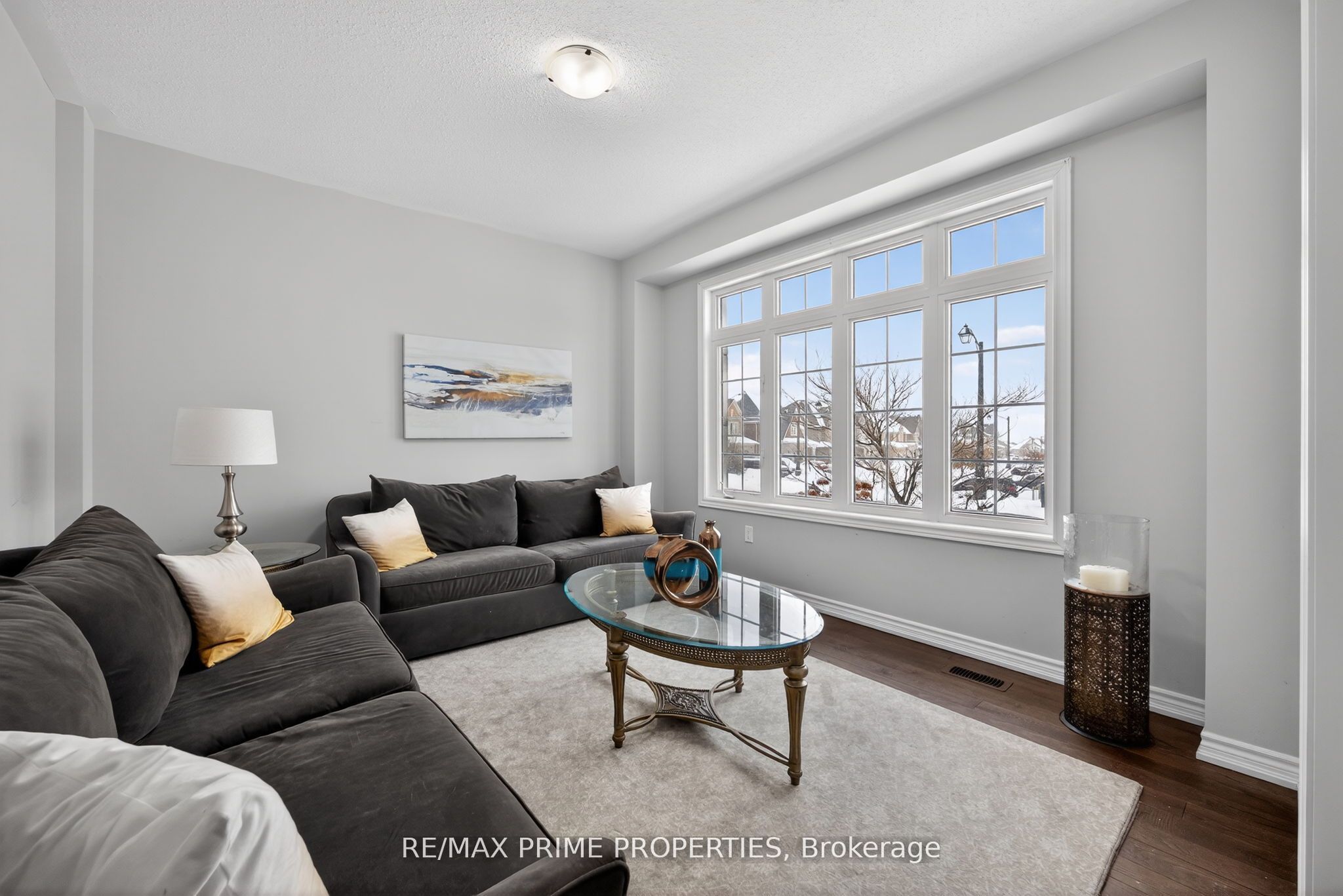 72 Ridge Gate Crescent