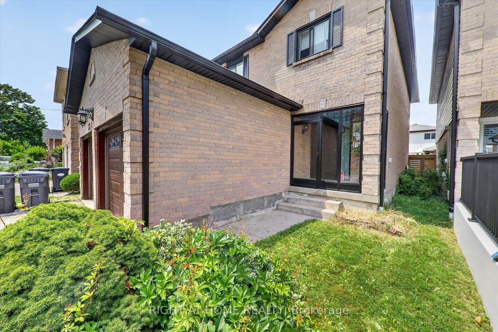 531 Wallenberg Crescent
