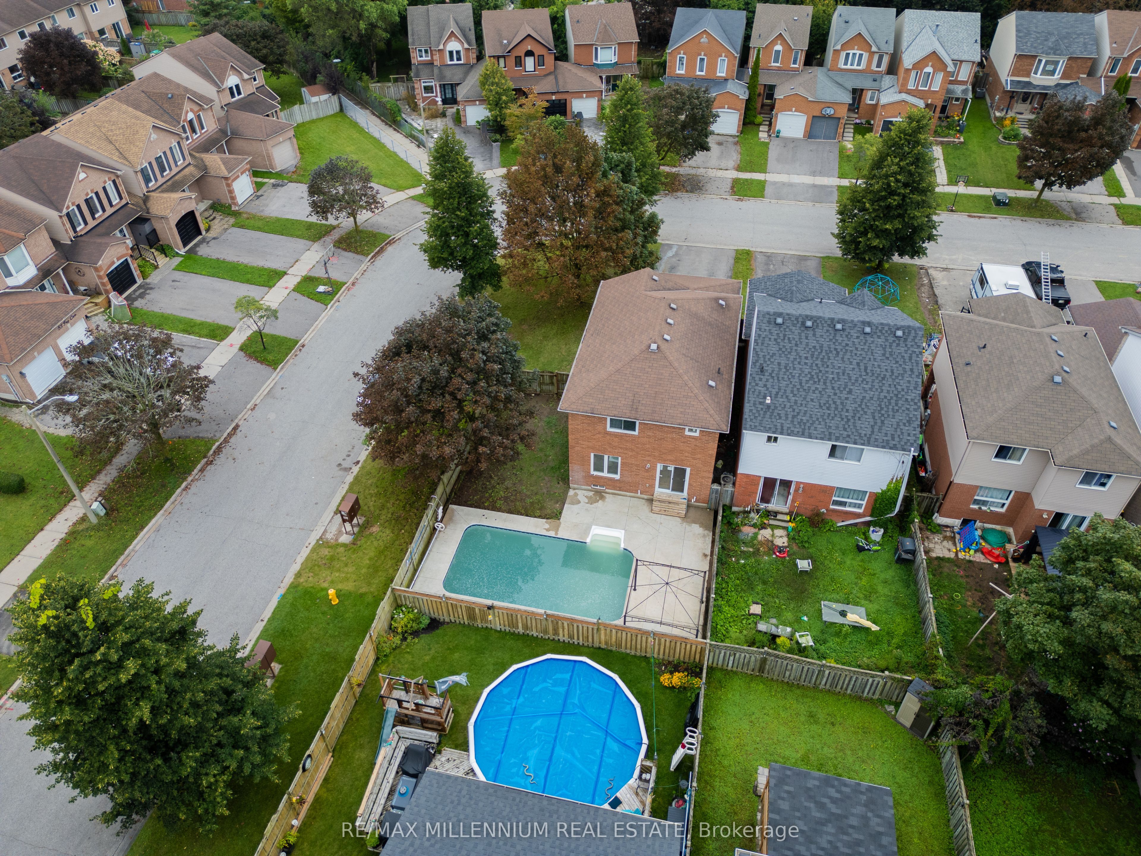 70 Fry Crescent