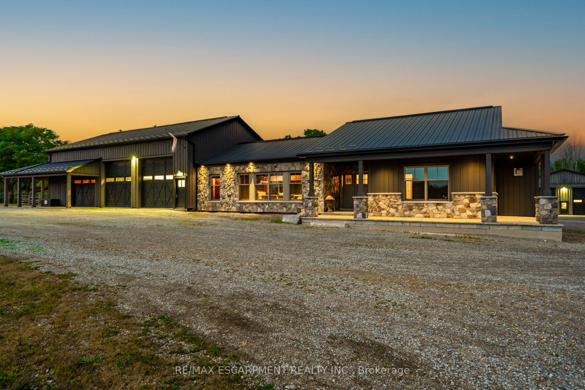 437 6th Concession Road E