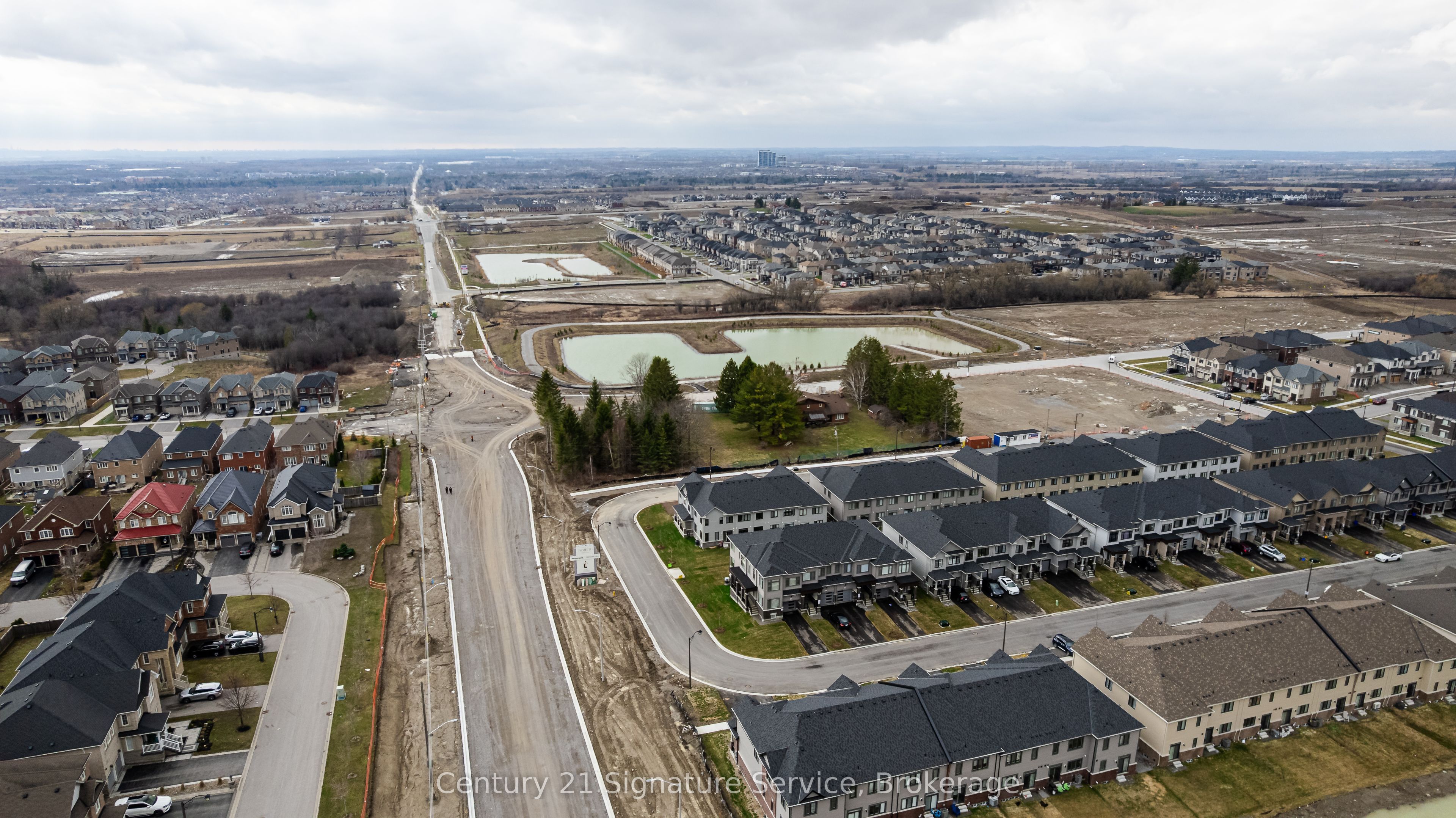 2045 Grandview Street N