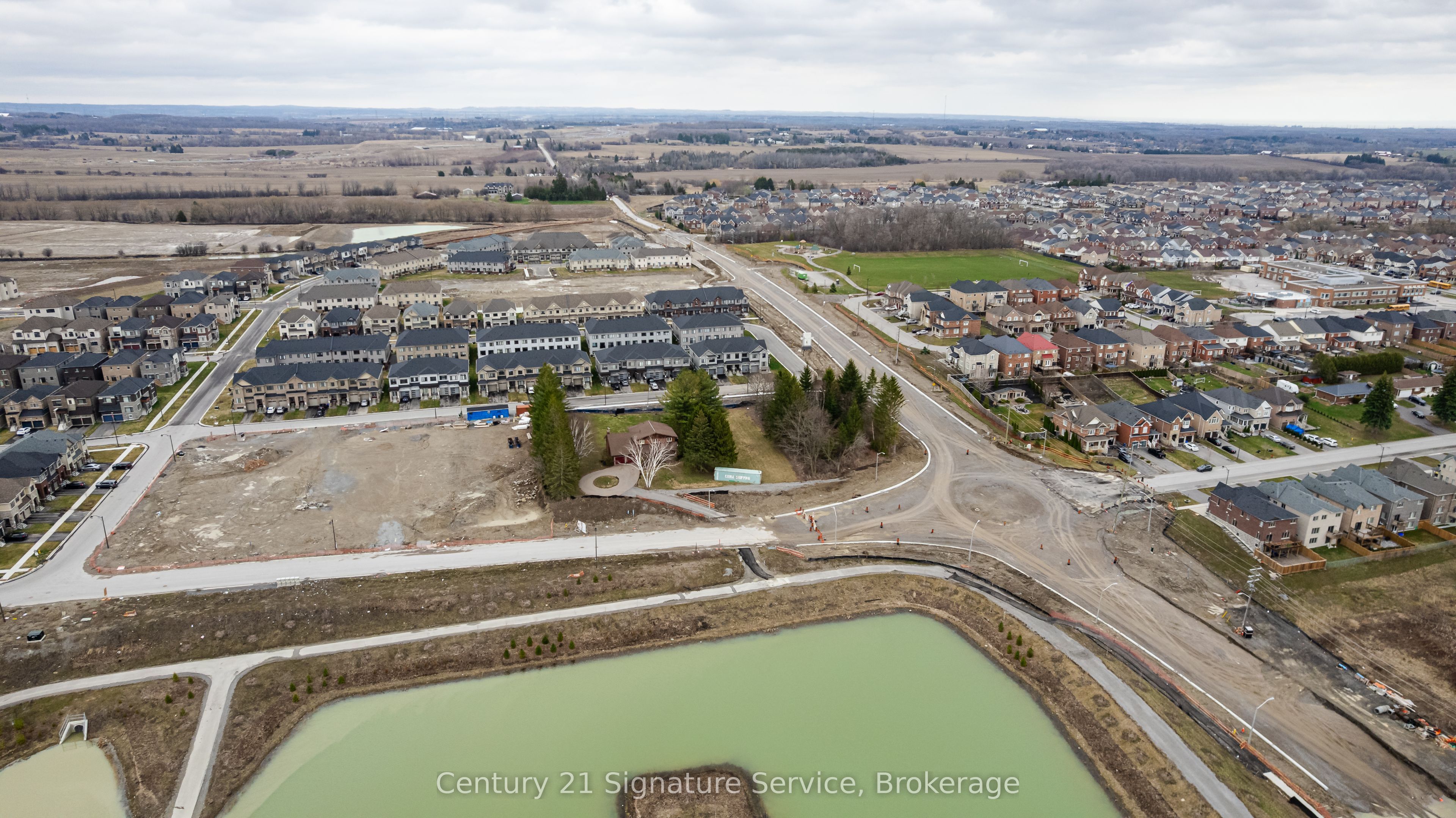 2045 Grandview Street N