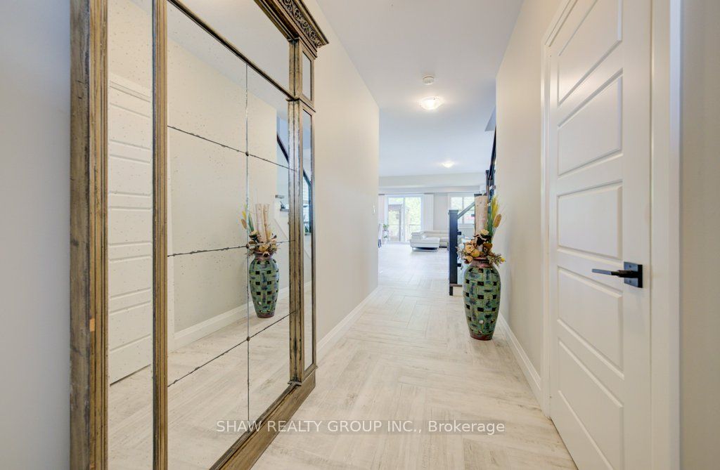 924 Chapel Hill Court