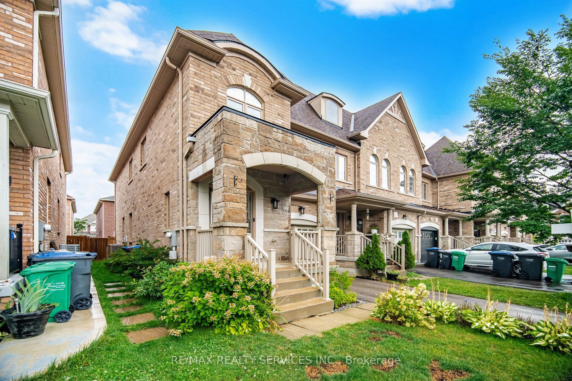 25 YATELY Street