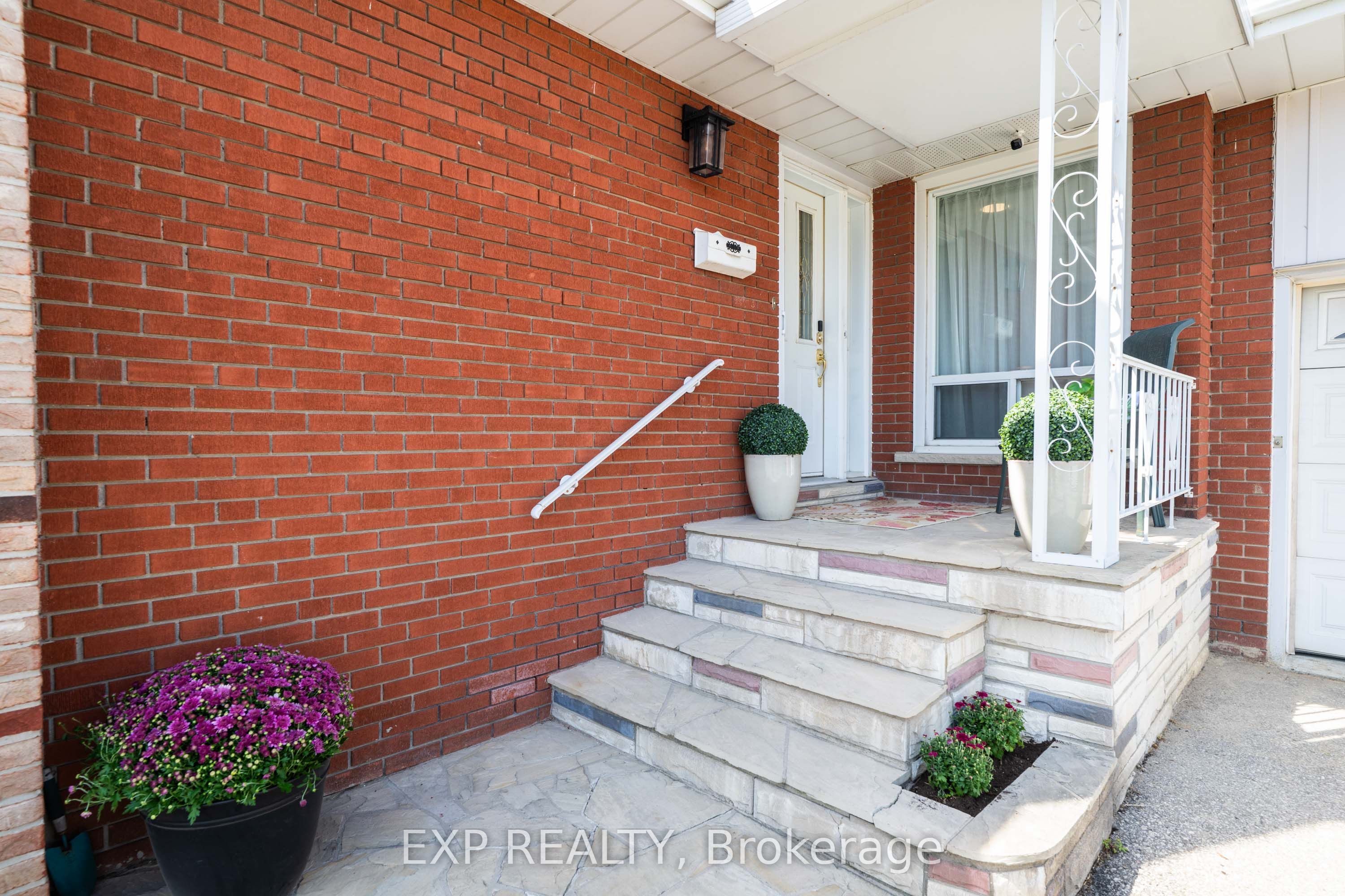 6 Jardine Place
