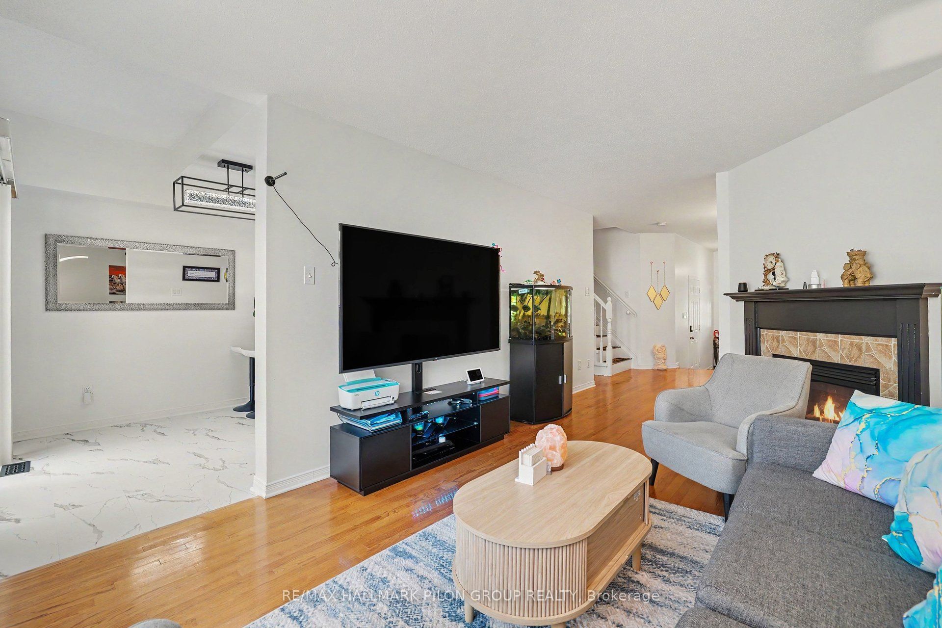 244 Rolling Meadow Crescent
